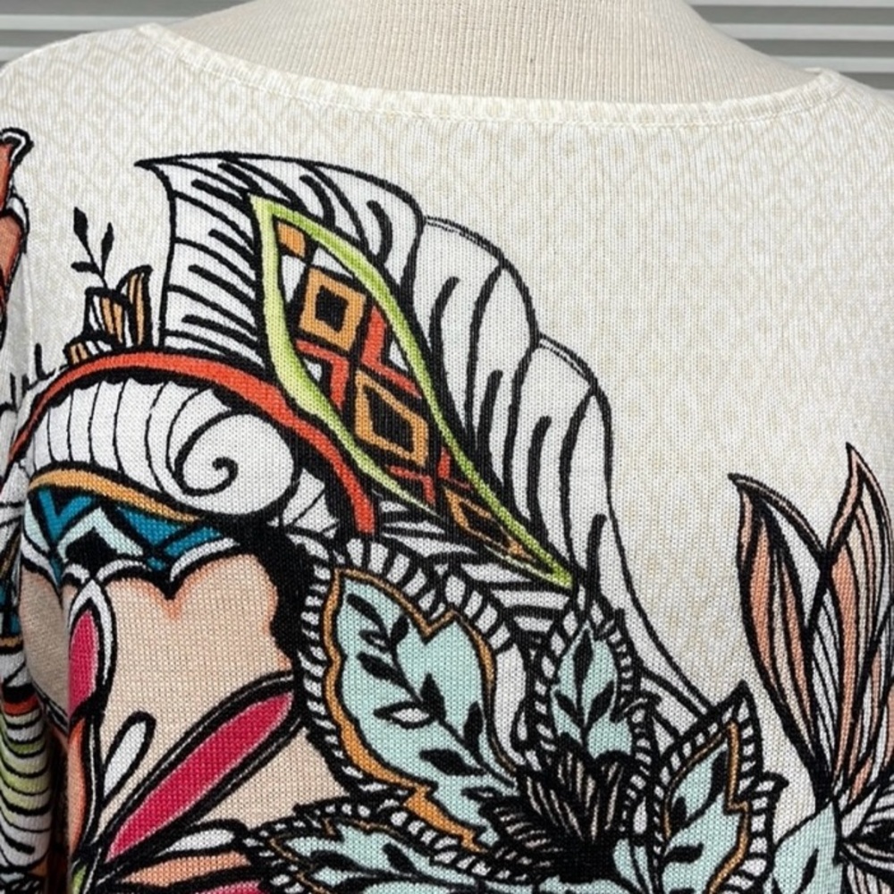 🌺 Chico's Cream Colorful Floral 3/4 Sleeves Pullover Lightweight Sweater Size: M - Picture 6 of 12